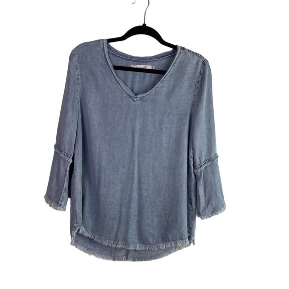 Billie T Tops - Billie T Top Chambray Medium Light Wash Blue Jean Denim 3/4 Sleeve V-Neck Frayed